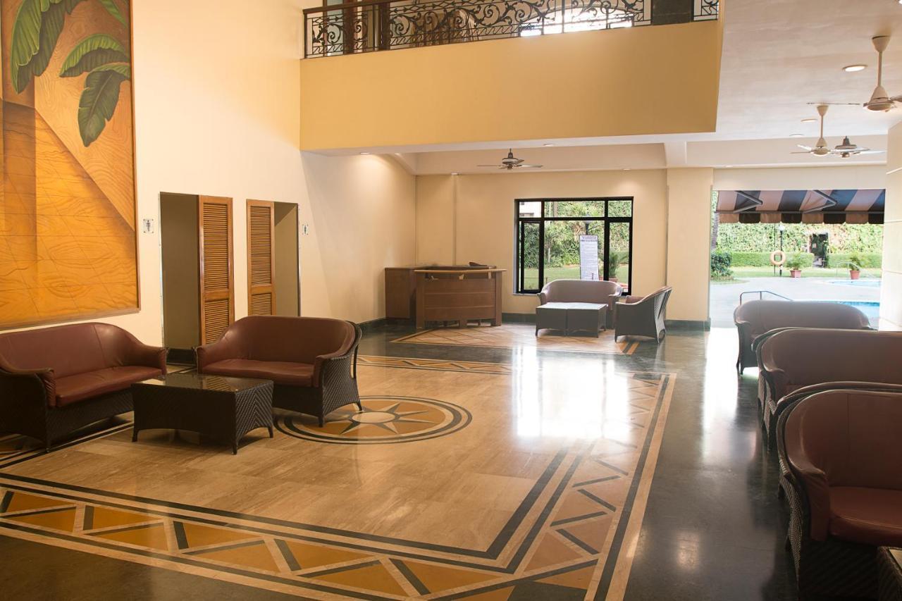 The Classique Club Mumbai Exteriör bild