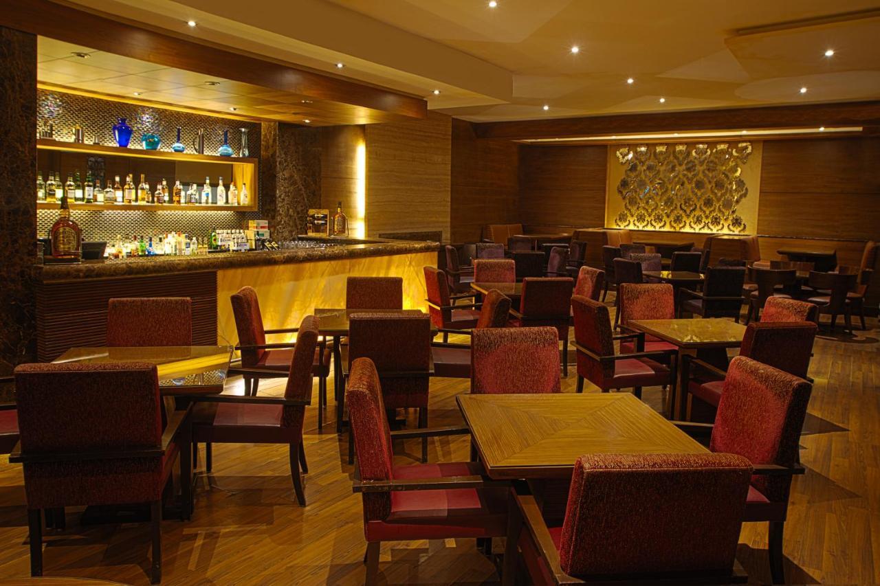 The Classique Club Mumbai Exteriör bild